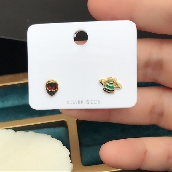 18K Gold Vermeil Alien Spaceship  earrings - Picture 2 of 6